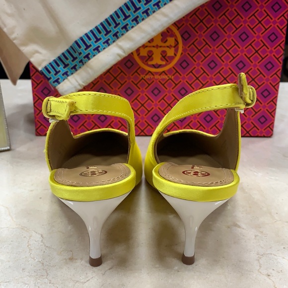 HOST PIC TORY BURCH SATIN SLINGBACK PUMP ACIDIC YELLOW WHITE PATENT HEEL SIZE 8 - Picture 10 of 15